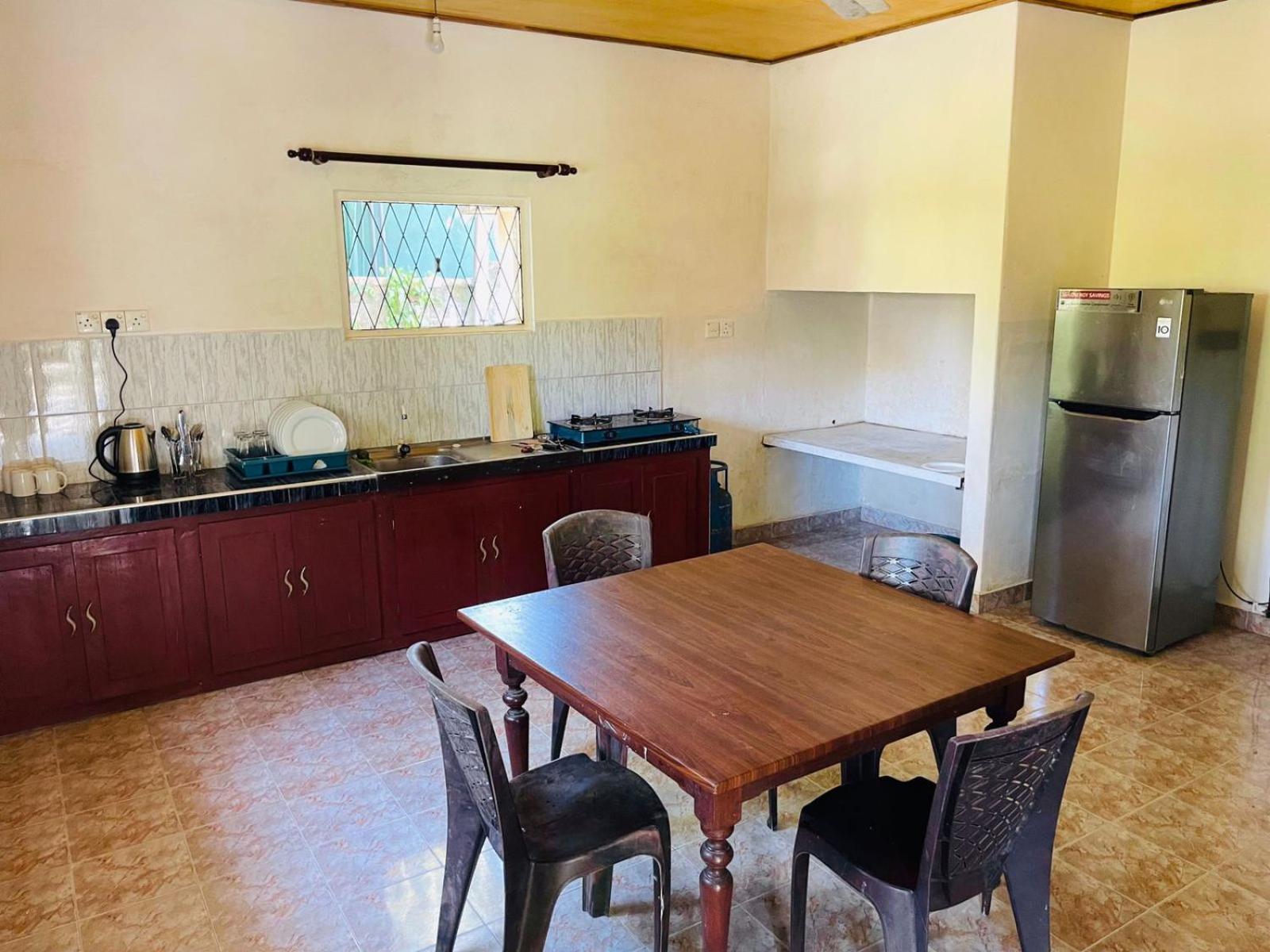 The Beez Otel Negombo Dış mekan fotoğraf