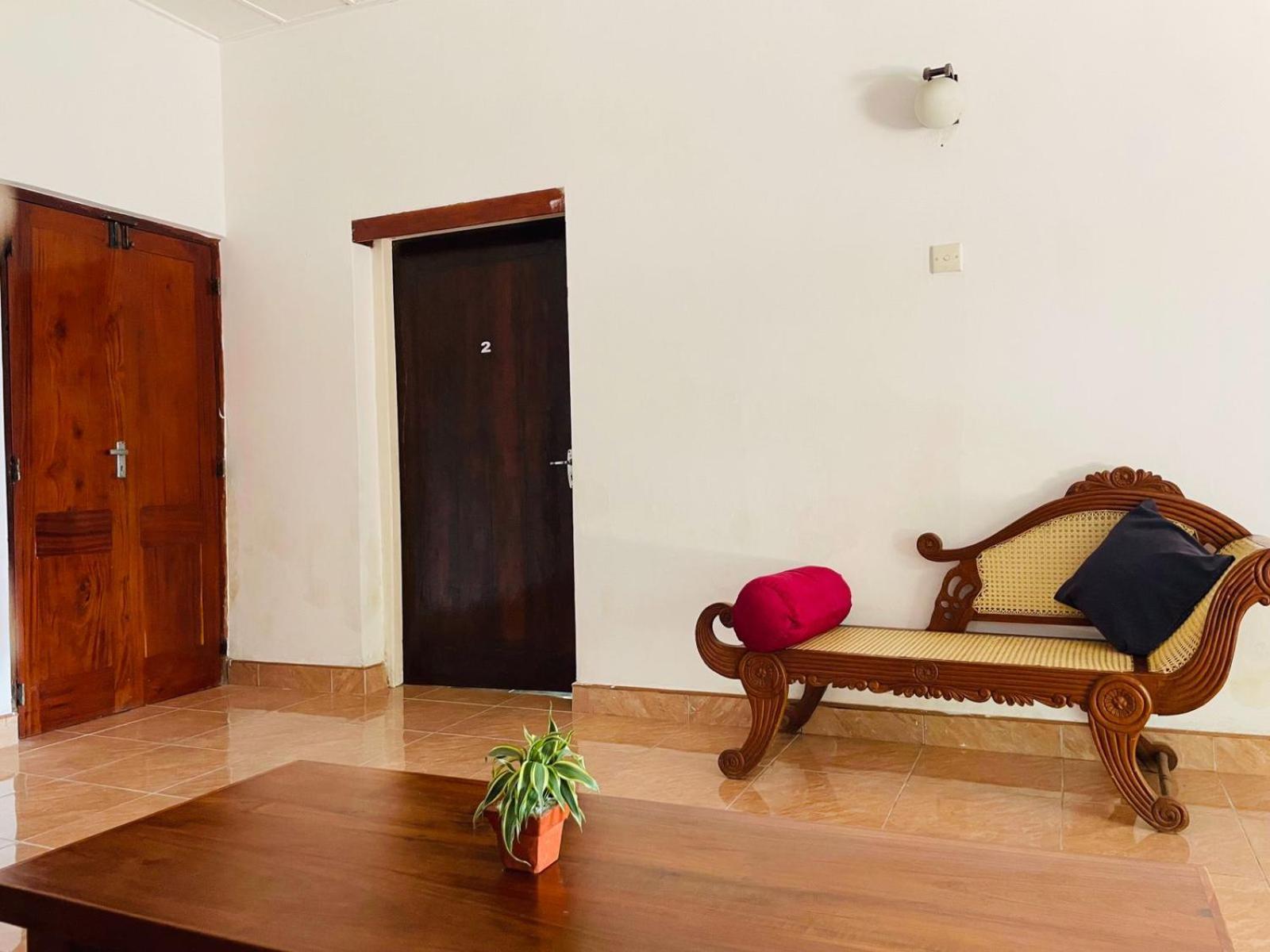 The Beez Otel Negombo Dış mekan fotoğraf