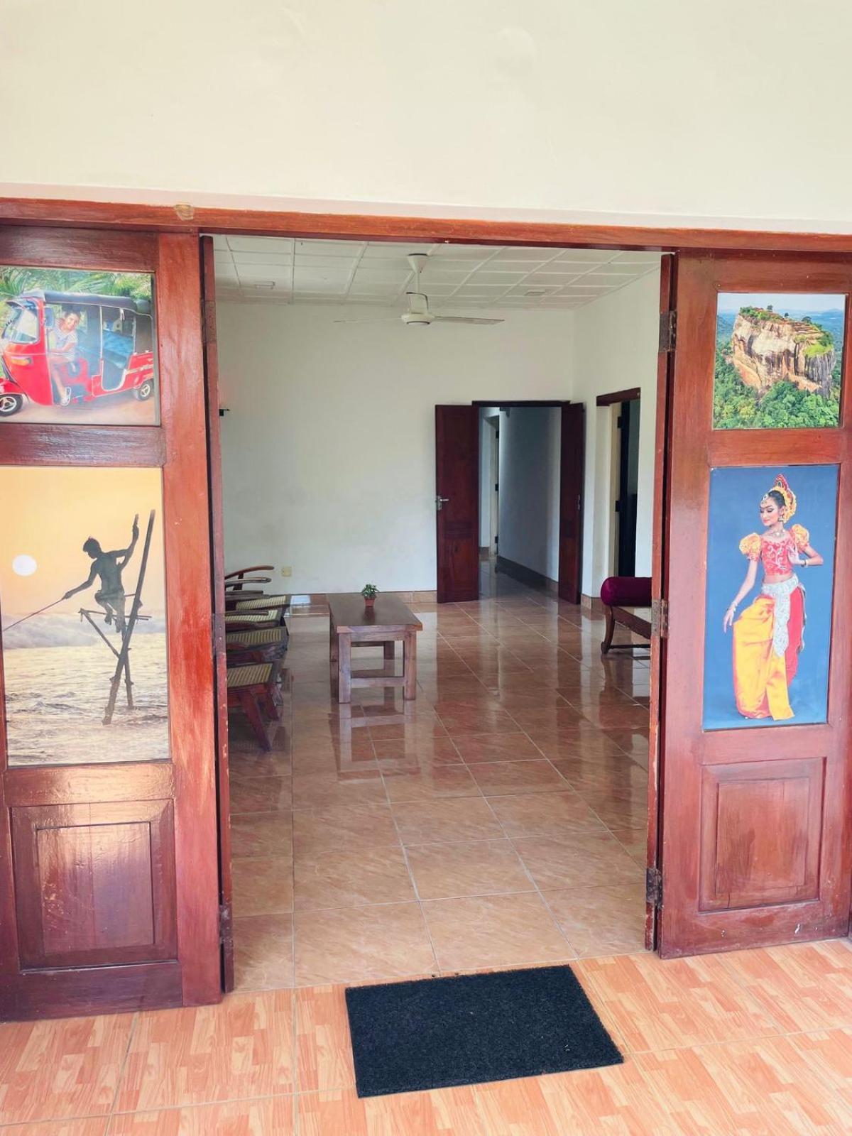 The Beez Otel Negombo Dış mekan fotoğraf